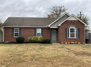 1100 Stonegate Ct, La Vergne, TN 37086