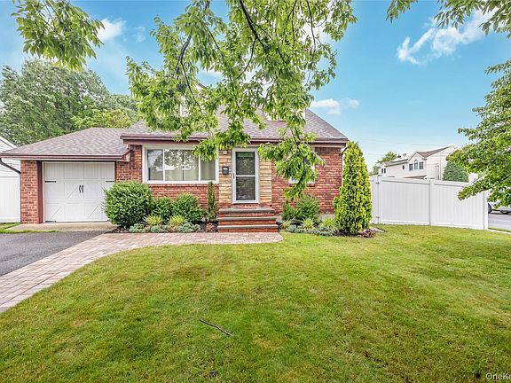 2nd image of 192 Sycamore Avenue