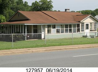 503 N Main St, Lowell, NC 28098