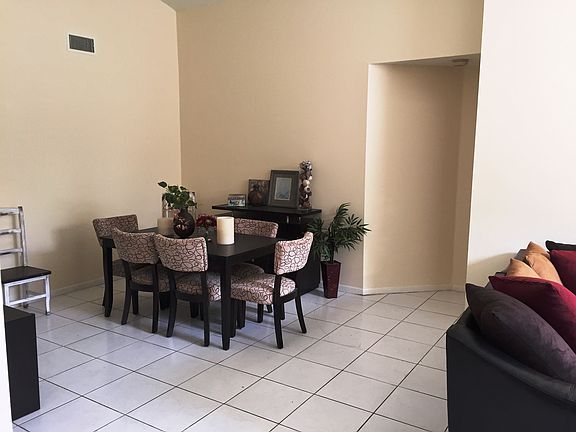 3rd image of 625 Laurel Way