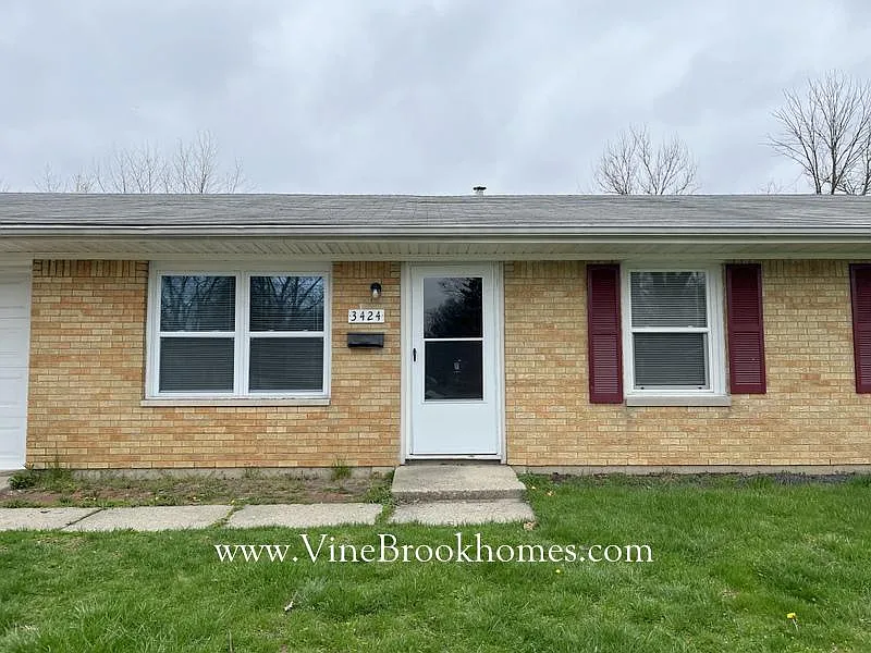 3424 N Mitchner Ave photo 1