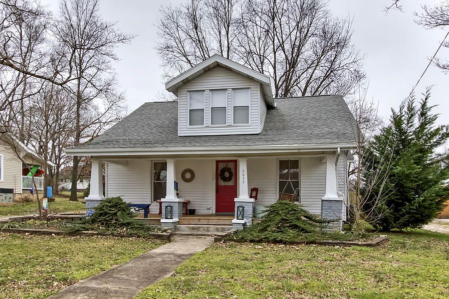 1st image of 2633 Barton St