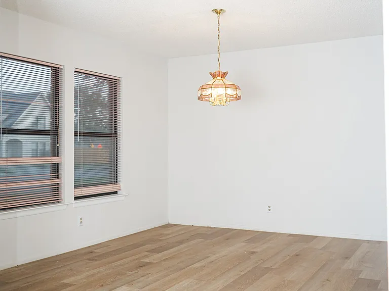 8011 Sunshine Trail Dr — Photo 52