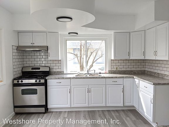 3rd image of 1063 Ireland Ave #1