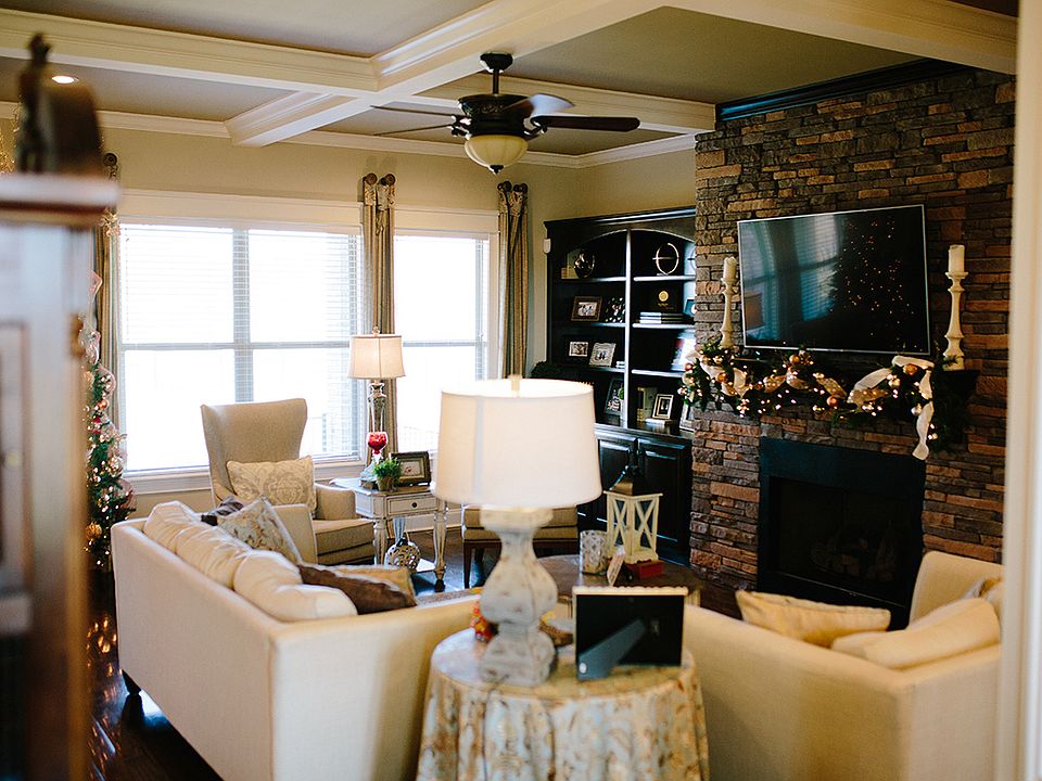 1st image of 176 Grandview Cir