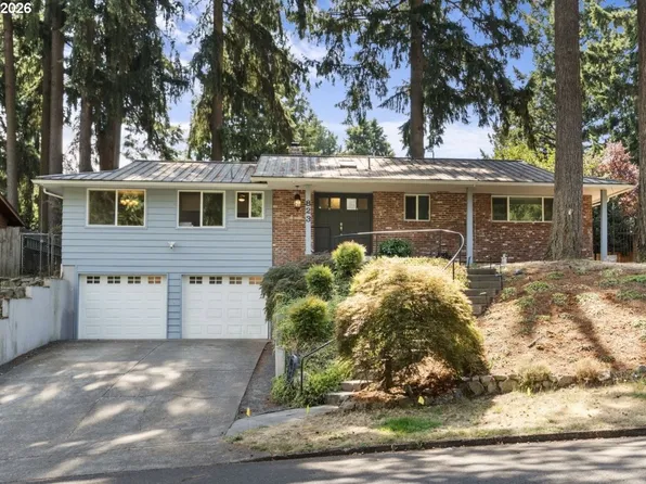 823 NW 60th St, Vancouver, WA 98663