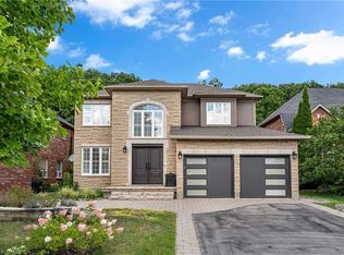 120 Davidson Blvd, Dundas, ON L9H 7M5