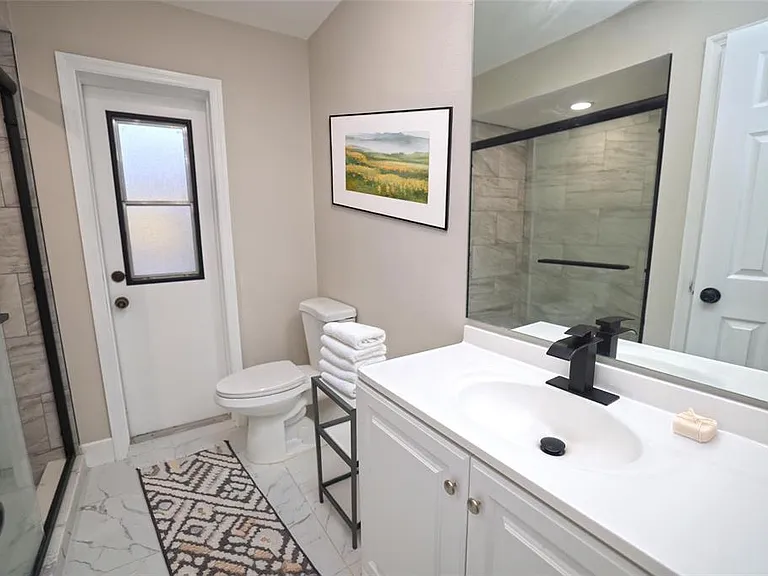 5667 Creekwood Dr — Photo 7