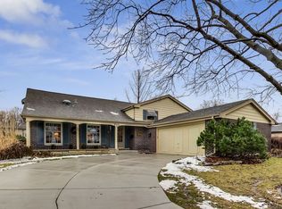 710 E Hackberry Dr, Arlington Heights, IL 60004