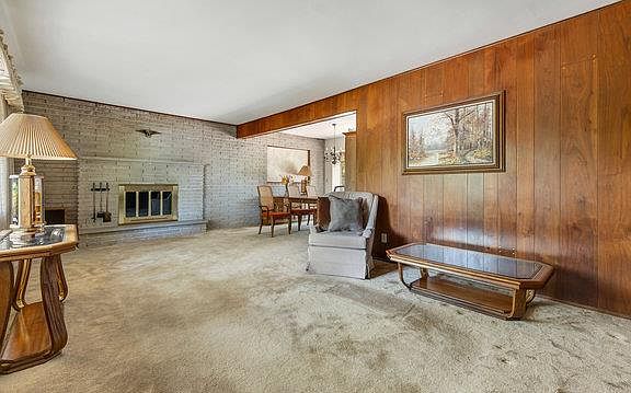 4th image of 1455 Dearborn Dr