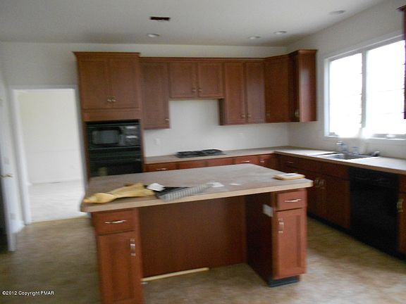 3rd image of Spyglass Ct