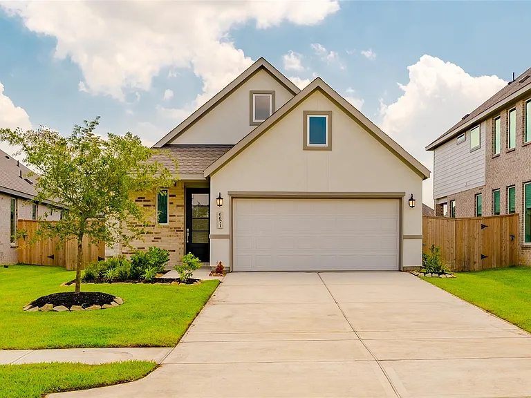 6671 Iron Clover Dr — Photo 1