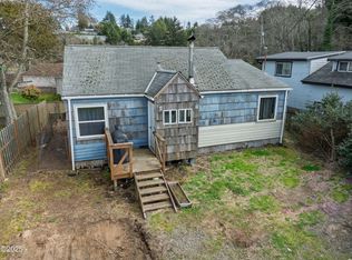 165 SW Strawberry Ln, Waldport, OR 97394