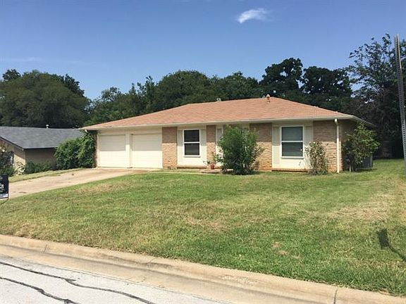 3rd image of 1312 Aransas Dr