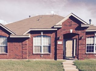 223 Trees Dr, Cedar Hill, TX 75104