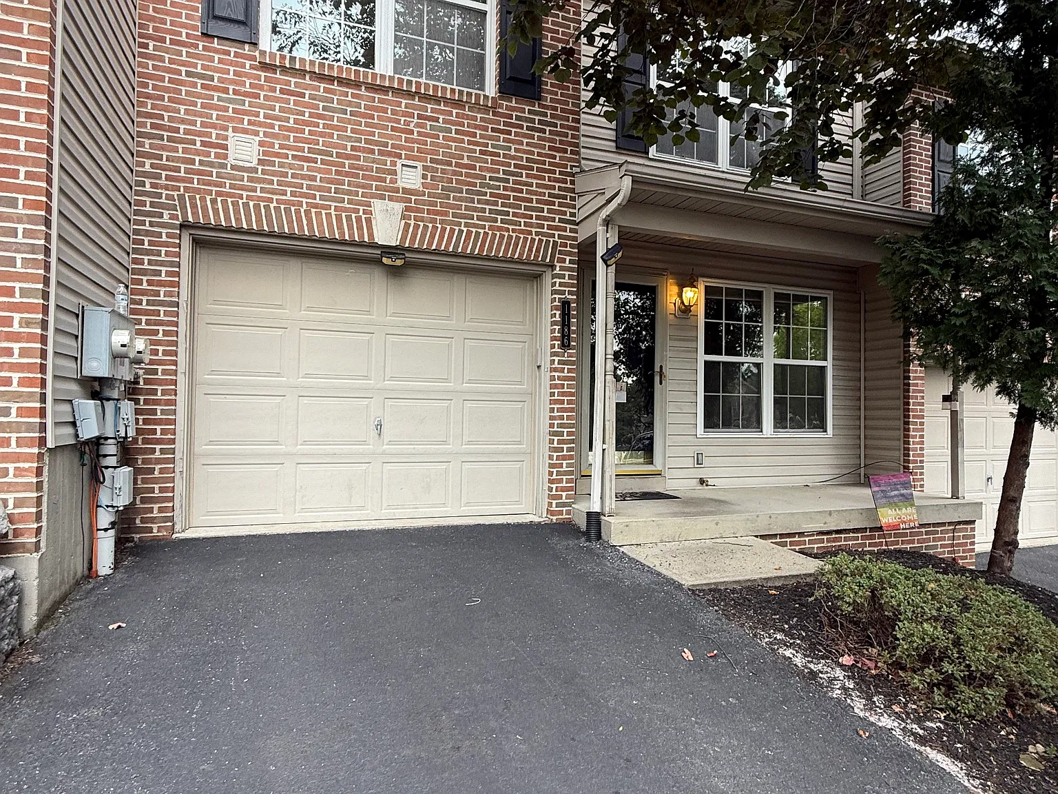 1186 Heron Ct — Photo 2