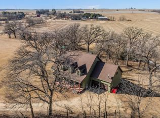 244 E Oak Grove Rd, Leaf River, IL 61047