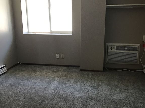 3rd image of 101 E Fremont Ave #B