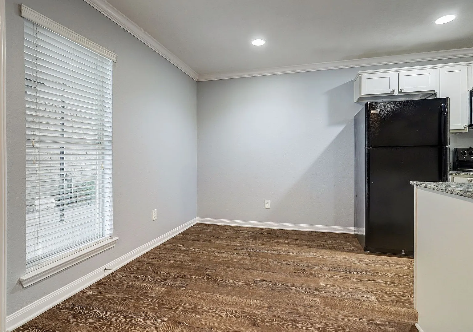835 Heights — Photo 4