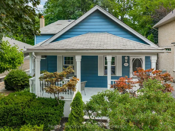 322 Pine Ave, Oakville, ON L6J 2J9