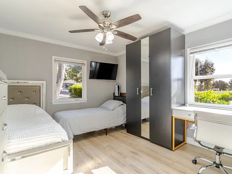 3302 Paraiso Way — Photo 15