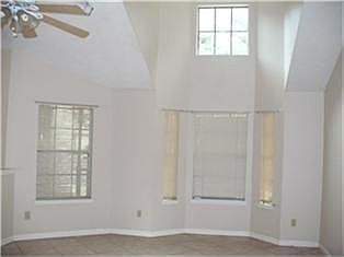 3rd image of 2122 Creekshire Dr