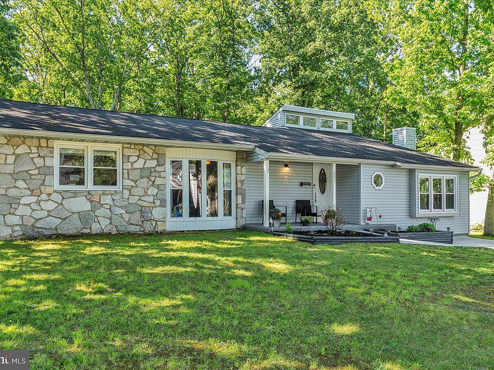 1st image of 203 Georgetown Rd