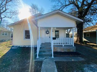 900 W Woodlawn Street, Springfield, MO 65803