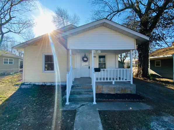 900 W Woodlawn Street, Springfield, MO 65803