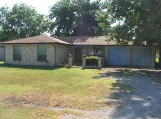 714 SW Railroad St, Coalgate, OK 74538