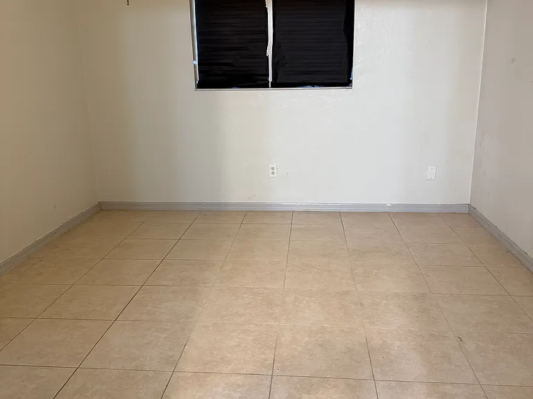 2439 Richard Ave S — Photo 11