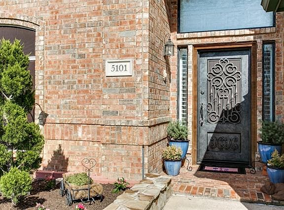 2nd image of 5101 Lake Bend Dr
