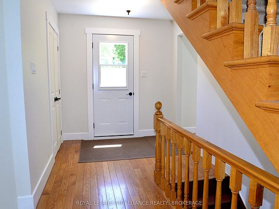 5th image of 2503 6th Concession Rd