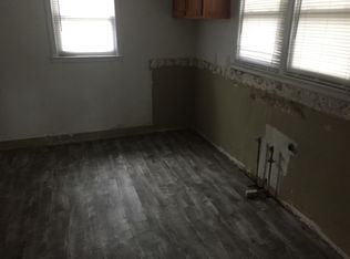 915 N 8th St, Manhattan, KS 66502