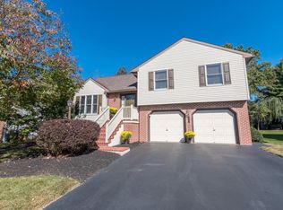318 Partridge Dr, Lititz, PA 17543
