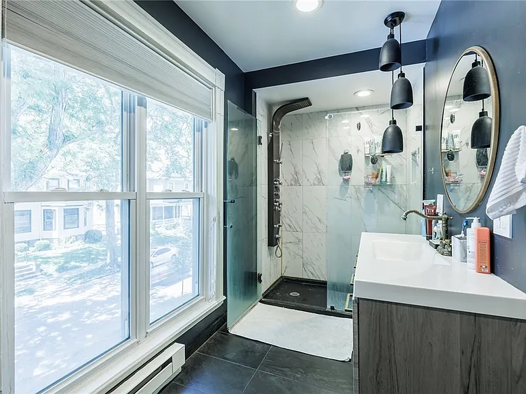 256 Oxford St #1 — Photo 14