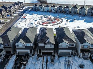 28 Mendoza Way, Ottawa, ON K2S2S6