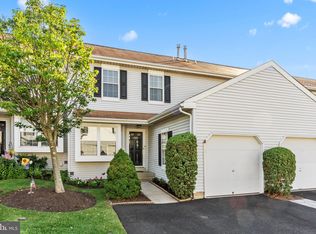 2405 Dogleg Dr, Warrington, PA 18976