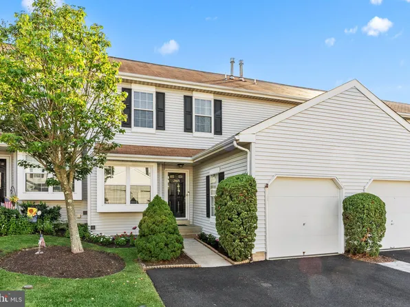 2405 Dogleg Dr, Warrington, PA 18976