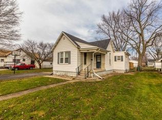 2504 Moultrie Ave, Mattoon, IL 61938