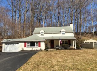 125 N Malin Rd, Broomall, PA 19008