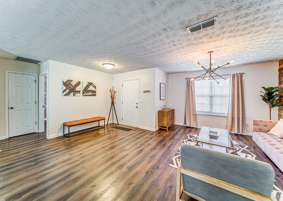 1st image of 104 River Marsh Ln