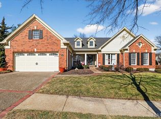 15317 Oaktree Estates Dr, Chesterfield, MO 63017