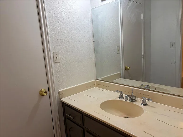 3902 San Mateo Dr — Photo 15