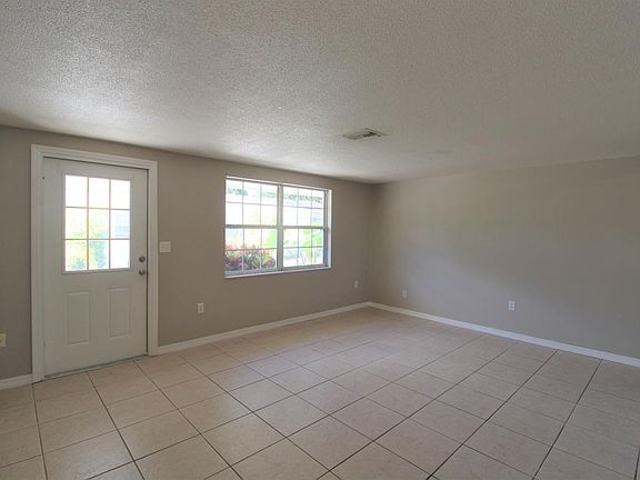 4th image of 2033 Sandrala Dr
