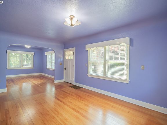 5th image of 11902 NE 119th St