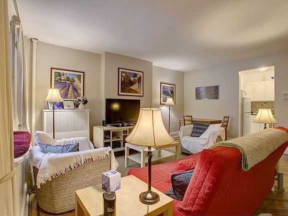 4th image of 64 W 82nd St APT 1R
