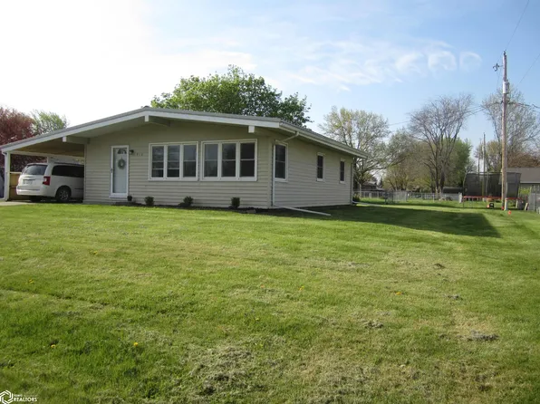 917 Pine St, Mediapolis, IA 52637