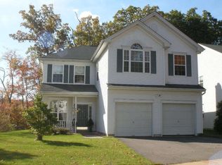 9 Indian Spring Dr, Oak Ridge, NJ 07438