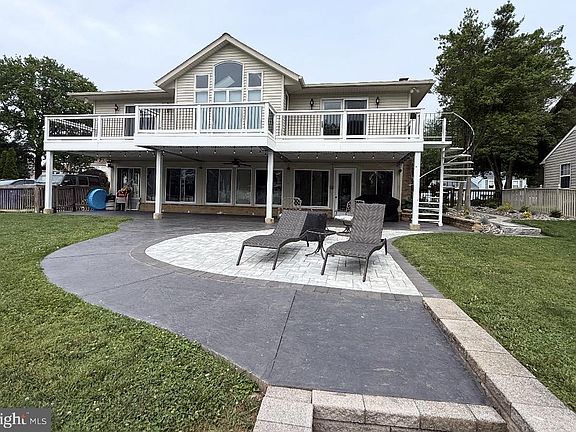 2nd image of 3 Old Sound Rd